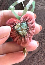 Load image into Gallery viewer, Silk Velvet Crossed Heart Pendant