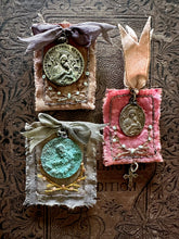 Load image into Gallery viewer, Pocket Relics ~Medals