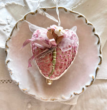 Load image into Gallery viewer, Blush Pink Speckled Velvet Heart Token