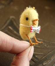 Load image into Gallery viewer, Needle Felted Spring Chicks Online Class and Kit