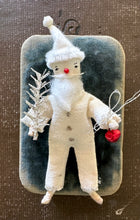 Load image into Gallery viewer, RESERVED FOR NICOLE 2 Holiday Spun Cotton Santa Kits