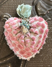 Load image into Gallery viewer, Pale Pink Speckled Velvet Beaded Heart Token
