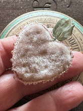 Load image into Gallery viewer, Pale Pink Speckled Velvet Beaded Heart Token