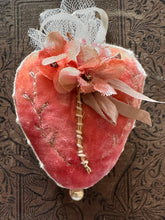 Load image into Gallery viewer, Silk Velvet Heart Tokens