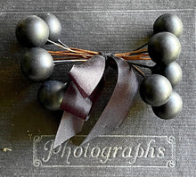 Load image into Gallery viewer, Matte Black Millinery Stamen Balls