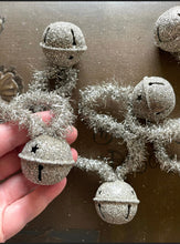 Load image into Gallery viewer, Glitter Bell Tinsel Garland - 6 Feet