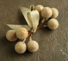 Load image into Gallery viewer, Champagne Frosted Gold Sugar Stamen Millinery Balls