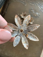 Load image into Gallery viewer, 4 Rusted Aged Metal Flower Crowns