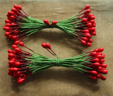 Load image into Gallery viewer, 36 Vintage Style Red Berry Millinery Stamens