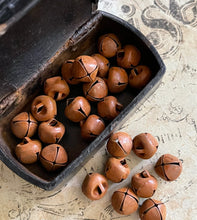 Load image into Gallery viewer, 9mm Rusty Primitive Farmhouse Christmas Jingle Bells
