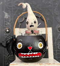Load image into Gallery viewer, Drawlloween Pumpkin Ghost The Black Cat