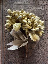 Load image into Gallery viewer, Gold Sugared Holiday Stamens
