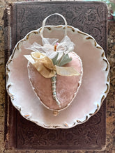 Load image into Gallery viewer, Pale Pink Silk Velvet Heart Token
