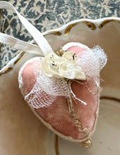 Load image into Gallery viewer, Sweetheart Velvet Heart Tokens
