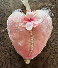Load image into Gallery viewer, Silk Velvet Heart Tokens
