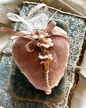 Load image into Gallery viewer, Silk Velvet Heart Tokens
