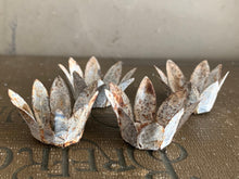 Load image into Gallery viewer, 4 Rusted Aged Metal Flower Crowns
