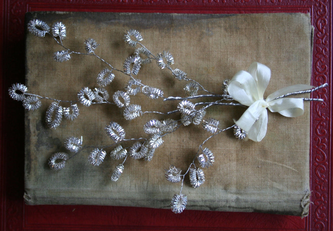 Sparkling Silver Wire Bouillon Holiday Stamen Sprays