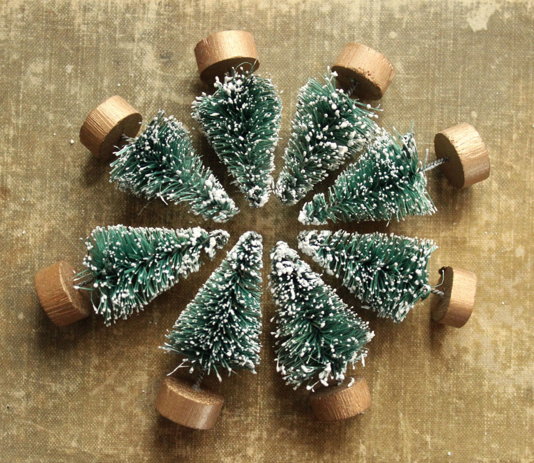 Set of 8 Green Vintage Style Bottlebrush Christmas Trees
